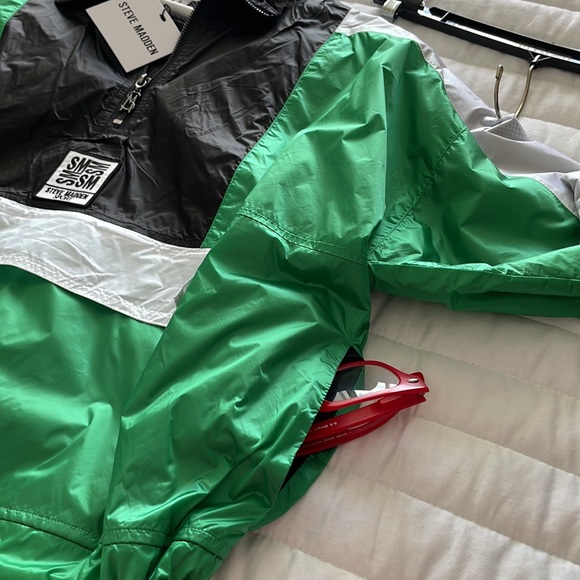 NWT ESSENTIALS SPORT PULLOVER PACKABLE - Picture 9 of 10